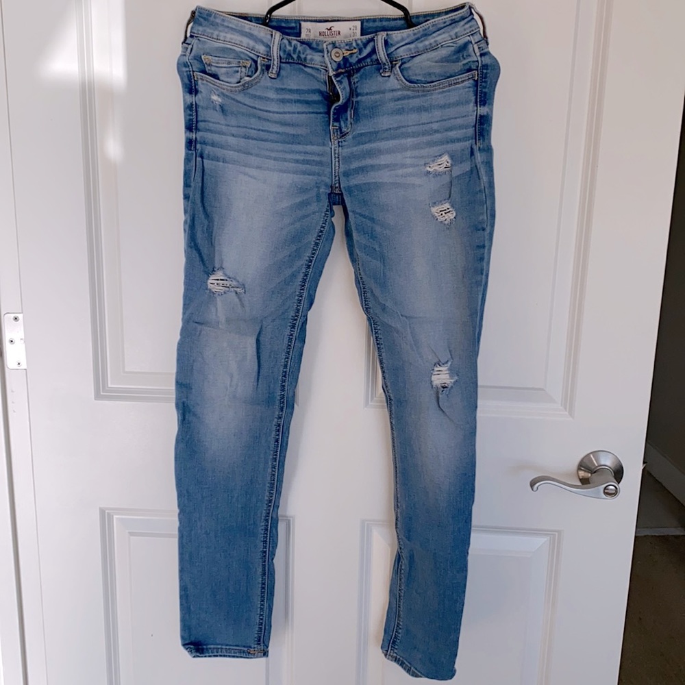 Hollister light/med wash distressed skinny jeans